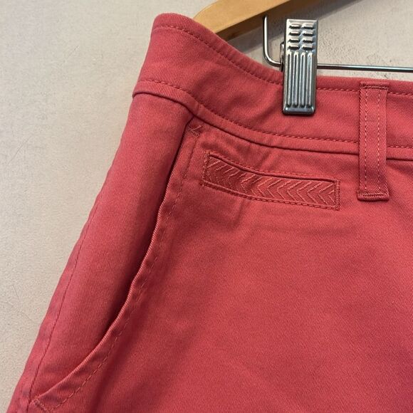 Market & Spruce dark pink Madison Mid rise stretch chino shorts Size 14 New - Picture 3 of 9
